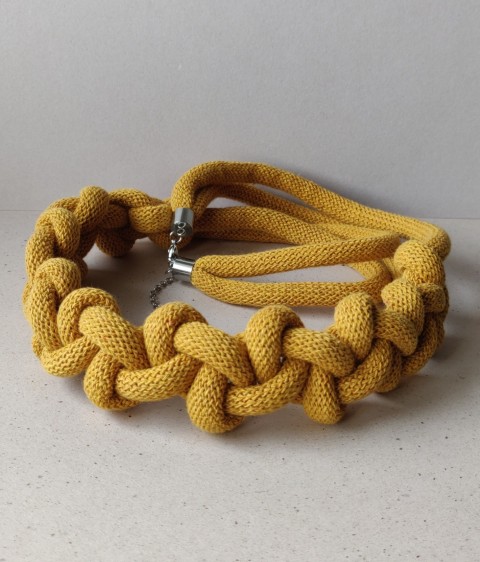 Collana "nodes." in cotone riciclato (C), ginko